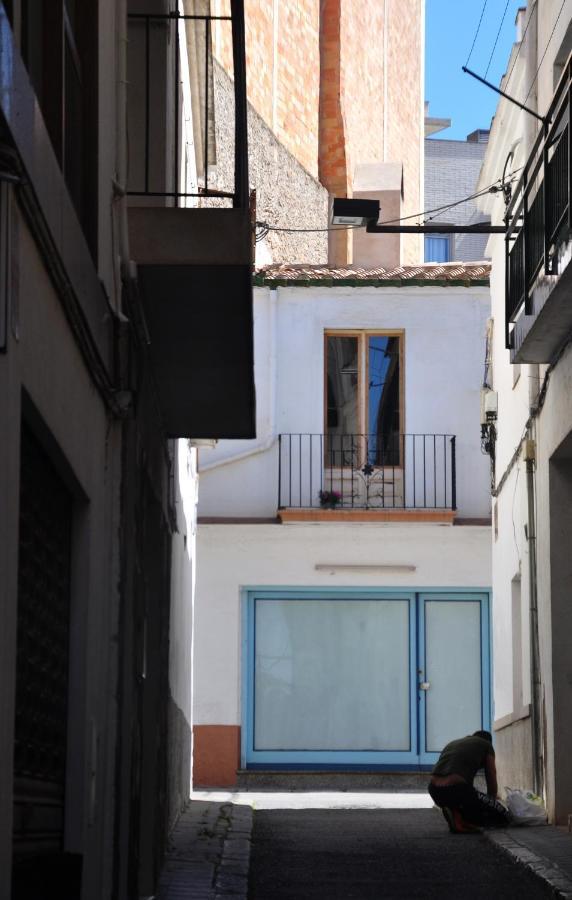 Traditional House Roses Exterior foto